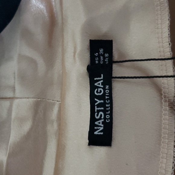 Nasty Gal Stay the Corset Satin Top - Luxe Glamour Defined- Nude- Size 4 - Picture 10 of 15